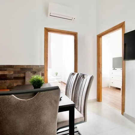Premium Apartment By Hi5 - Central 3 Bedroom Budapešť Exteriér fotografie