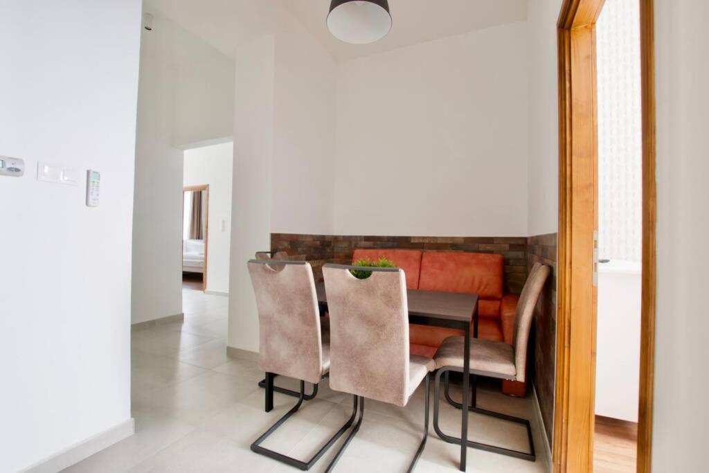 Premium Apartment By Hi5 - Central 3 Bedroom Budapešť Exteriér fotografie