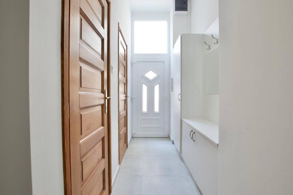 Premium Apartment By Hi5 - Central 3 Bedroom Budapešť Exteriér fotografie
